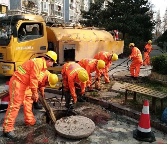 东阁镇市政管道清淤