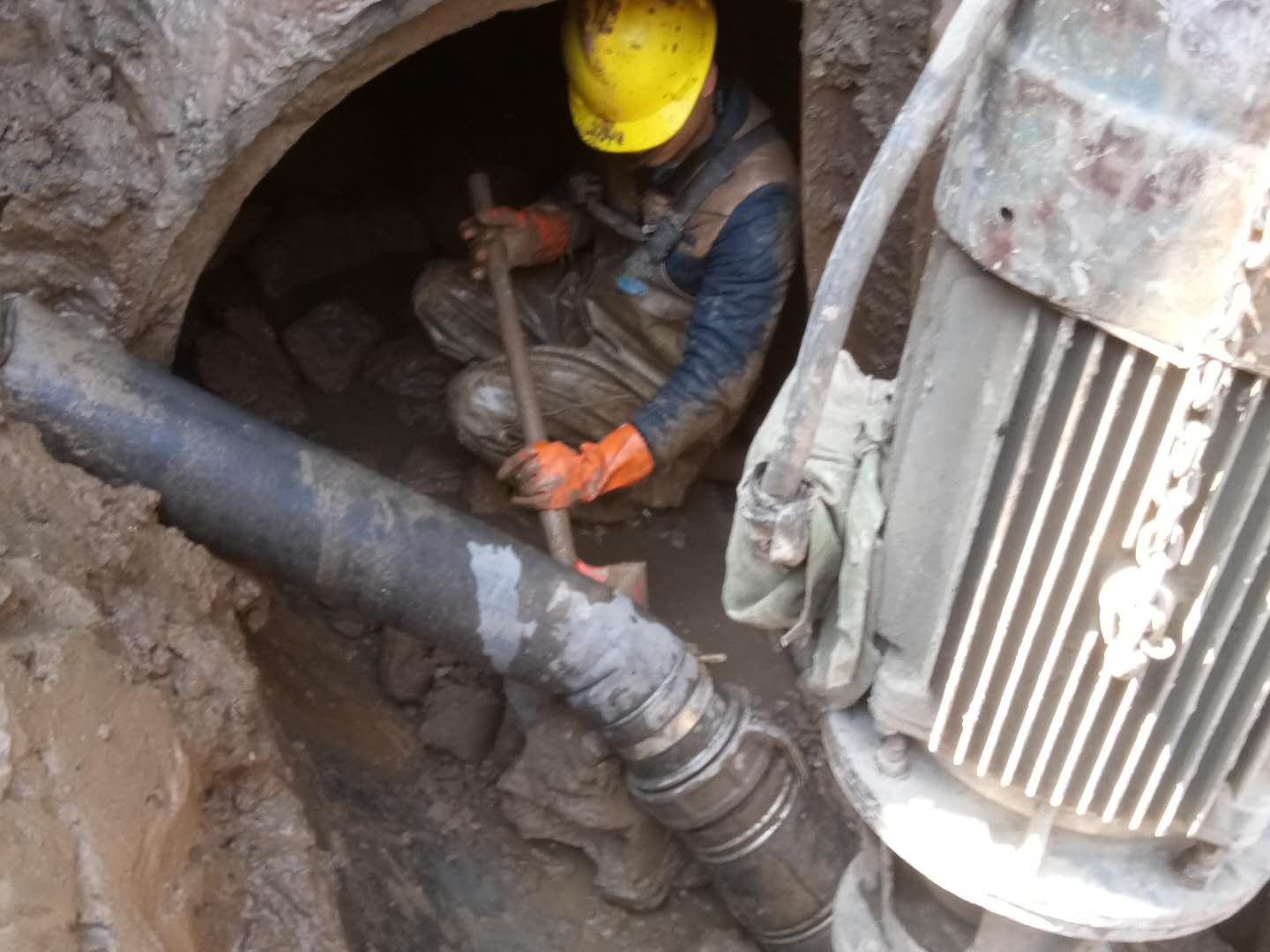 东阁镇管道清淤