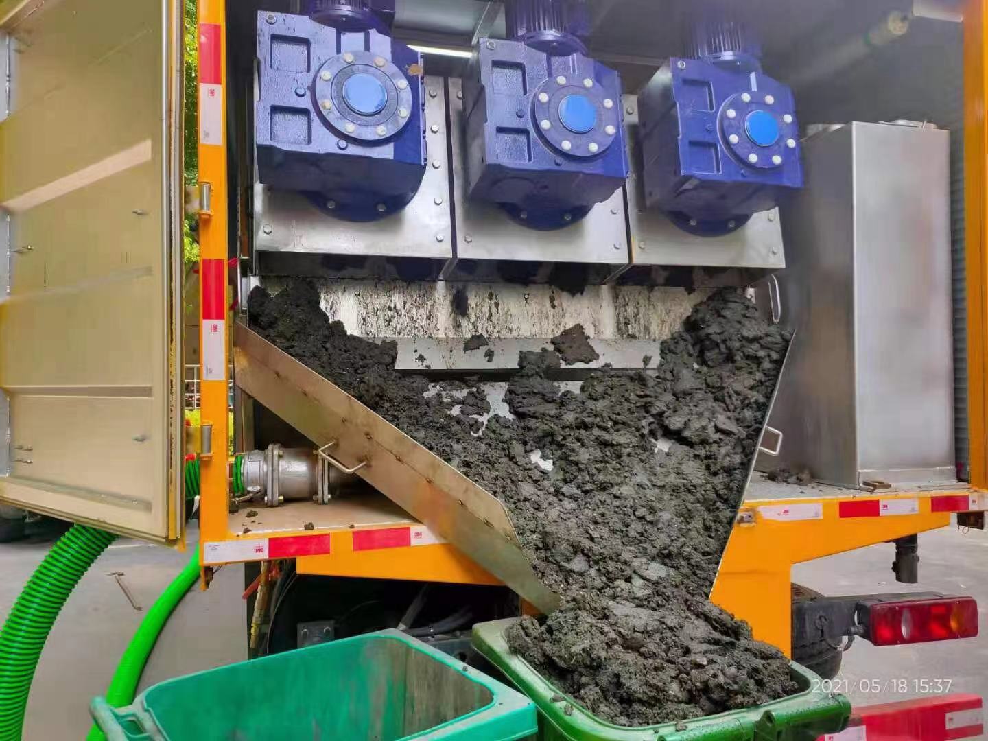 东阁镇化粪池清掏城市维护站-泥浆净化干湿分离处理